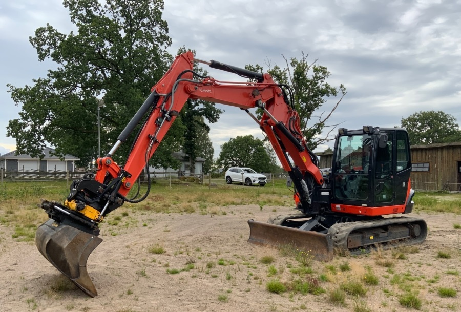 Kubota KX080-4