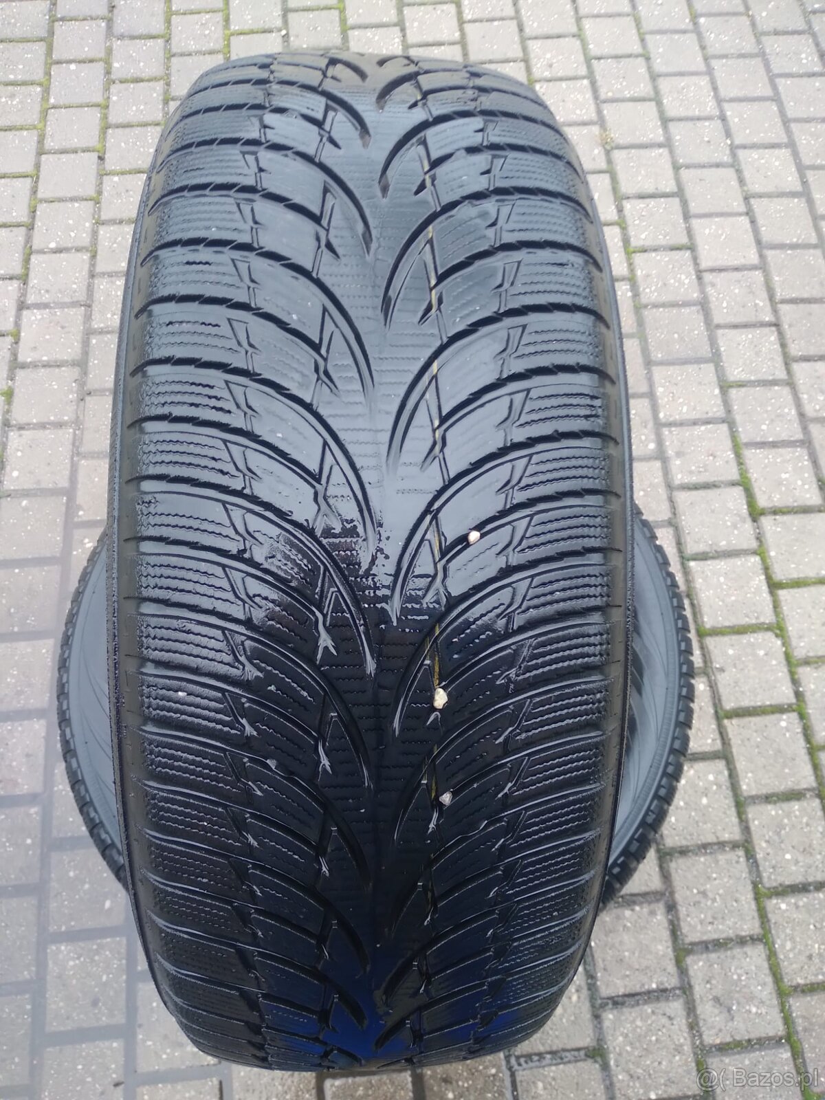 opony NOKIAN WR D3 215/60/16 r M+S 95 h nie naprawiane zakła