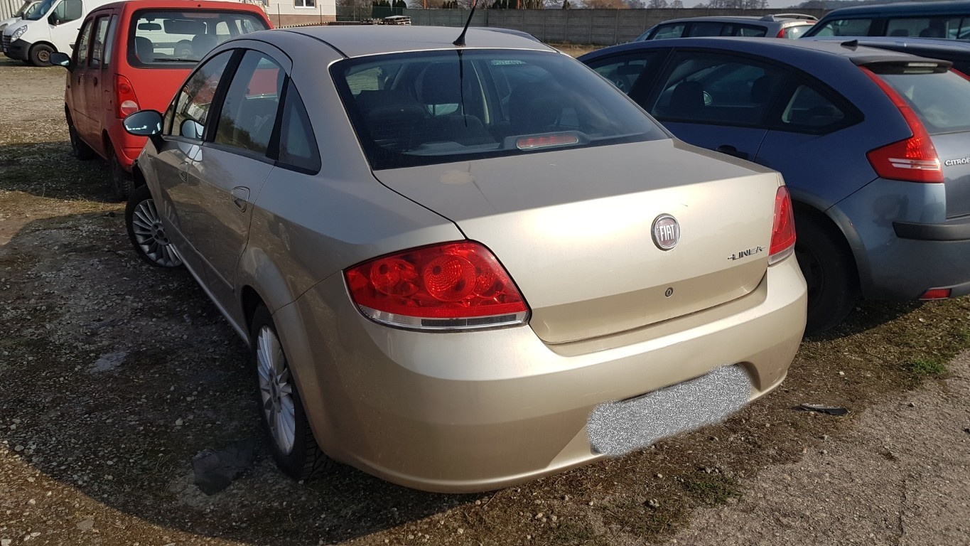 Fiat Linea 1.4 benzyna 77 KM 2008 r. klimatyzacja części
