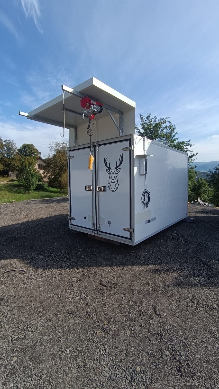 Chłodnia na Dziki / Chłodnia Myśliwska / Komora Chłodnicza /