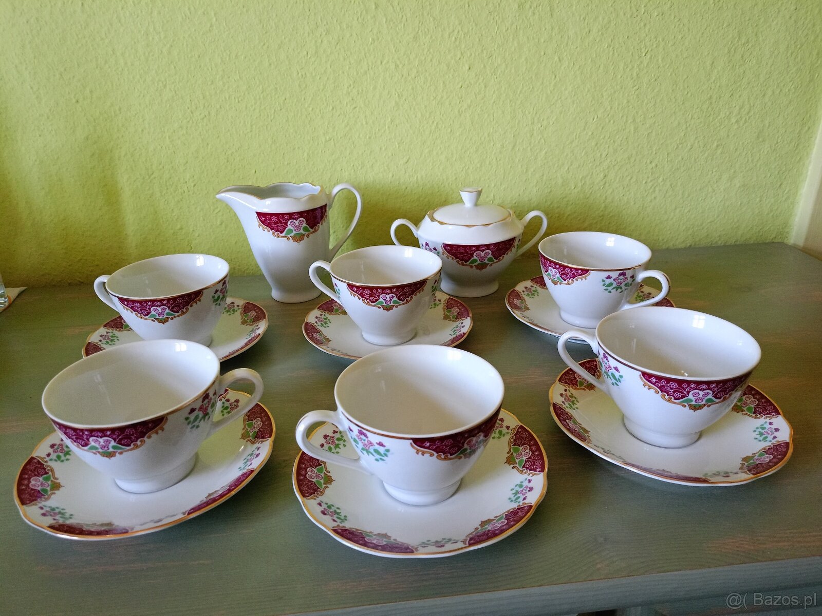 Serwis kawowo - herbaciany. Porcelana Ćmielów.