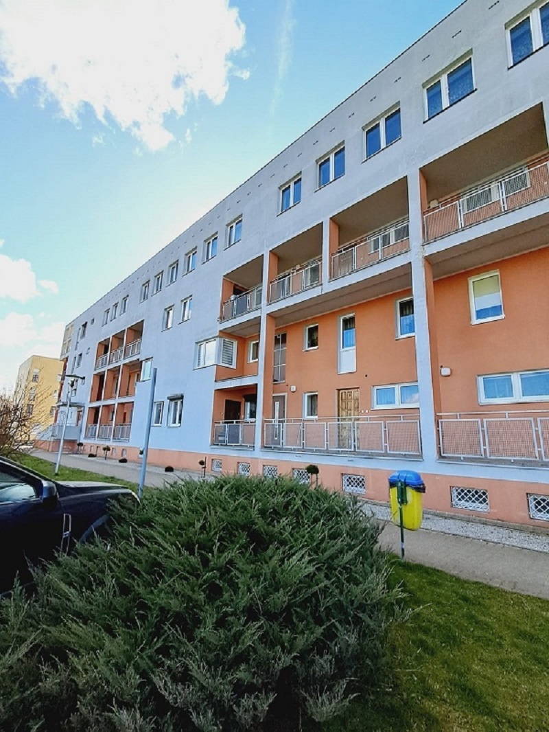3 pokojowe mieszkanie, 52.80m2, duży balkon, III piętro, os.