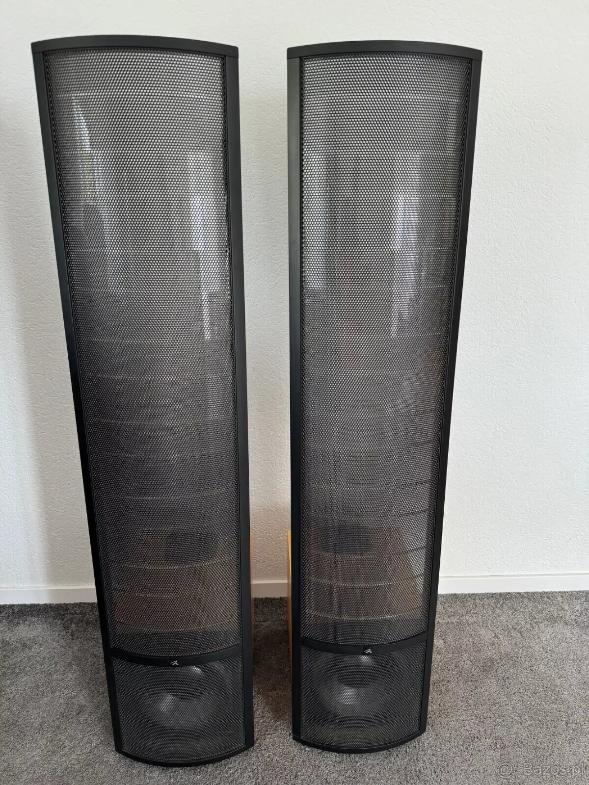 Martin Logan Spire ( Price: 1800 EUR )