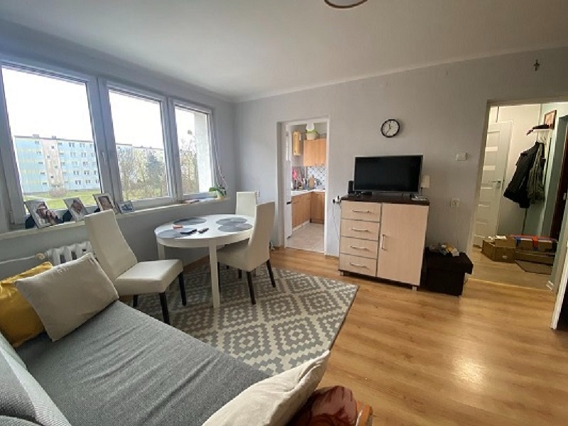 2 pokoje, 33.50m2, III piętro, umeblowane, Os.Kaliniec