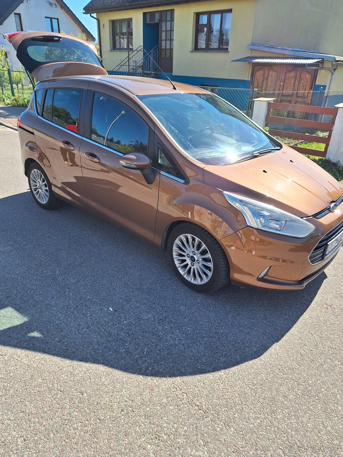 B-max 1.0 ecoboost , 120 koni