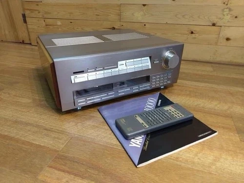 Yamaha CX -10000 - 2000 EURO