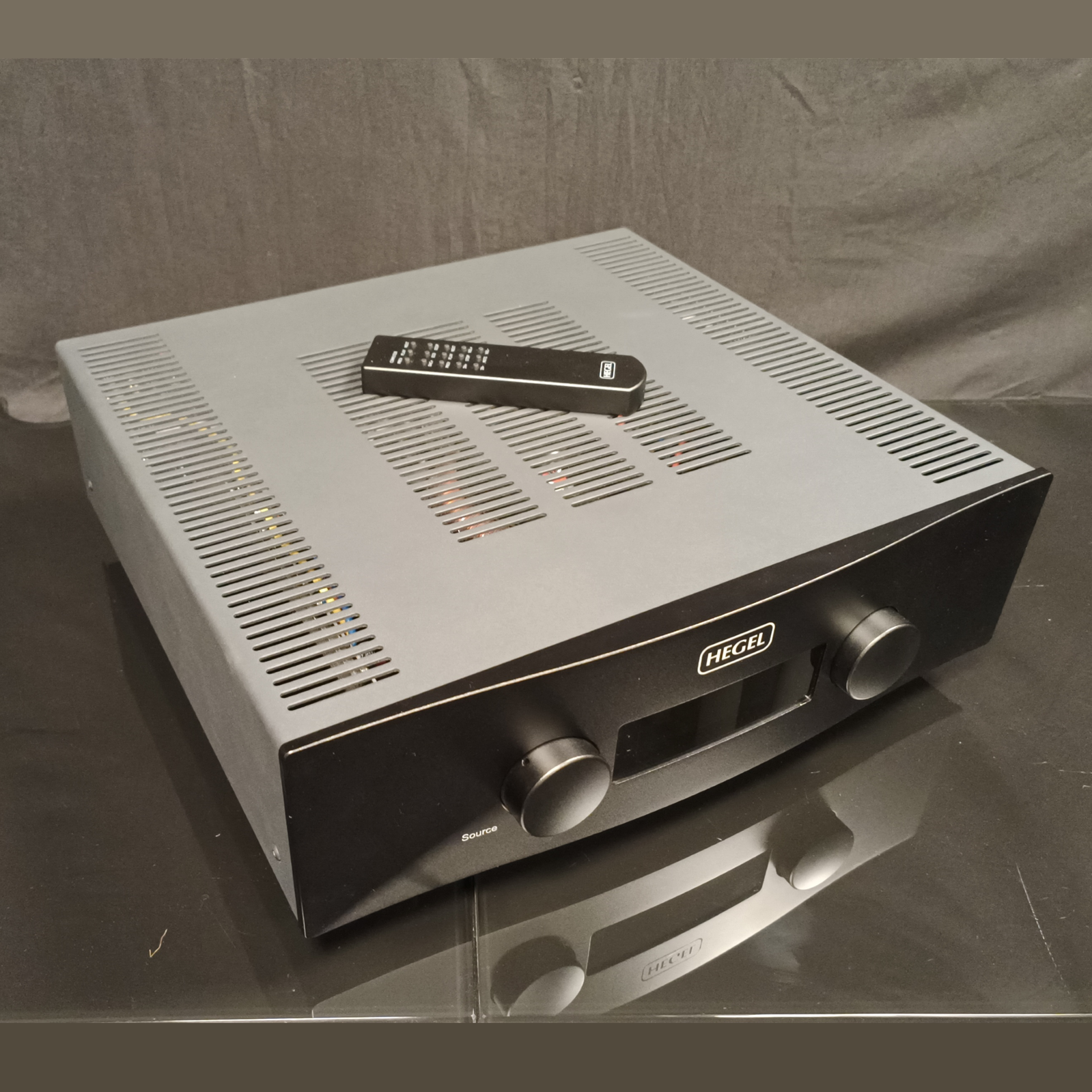 Hegel H390 - 1800 EURO