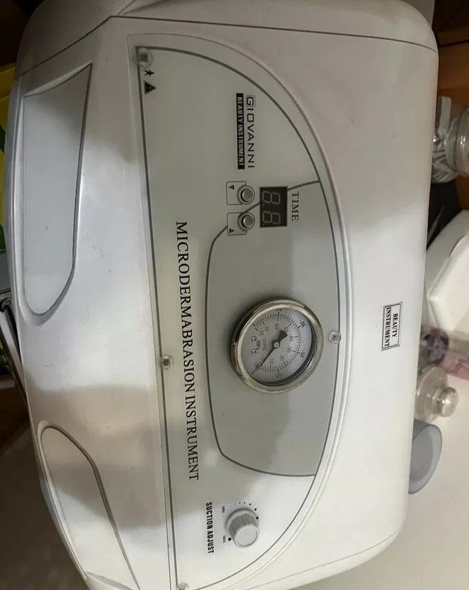 URZĄDZENIE ELEGANTE E1000 MIKRODERMABRAZJA