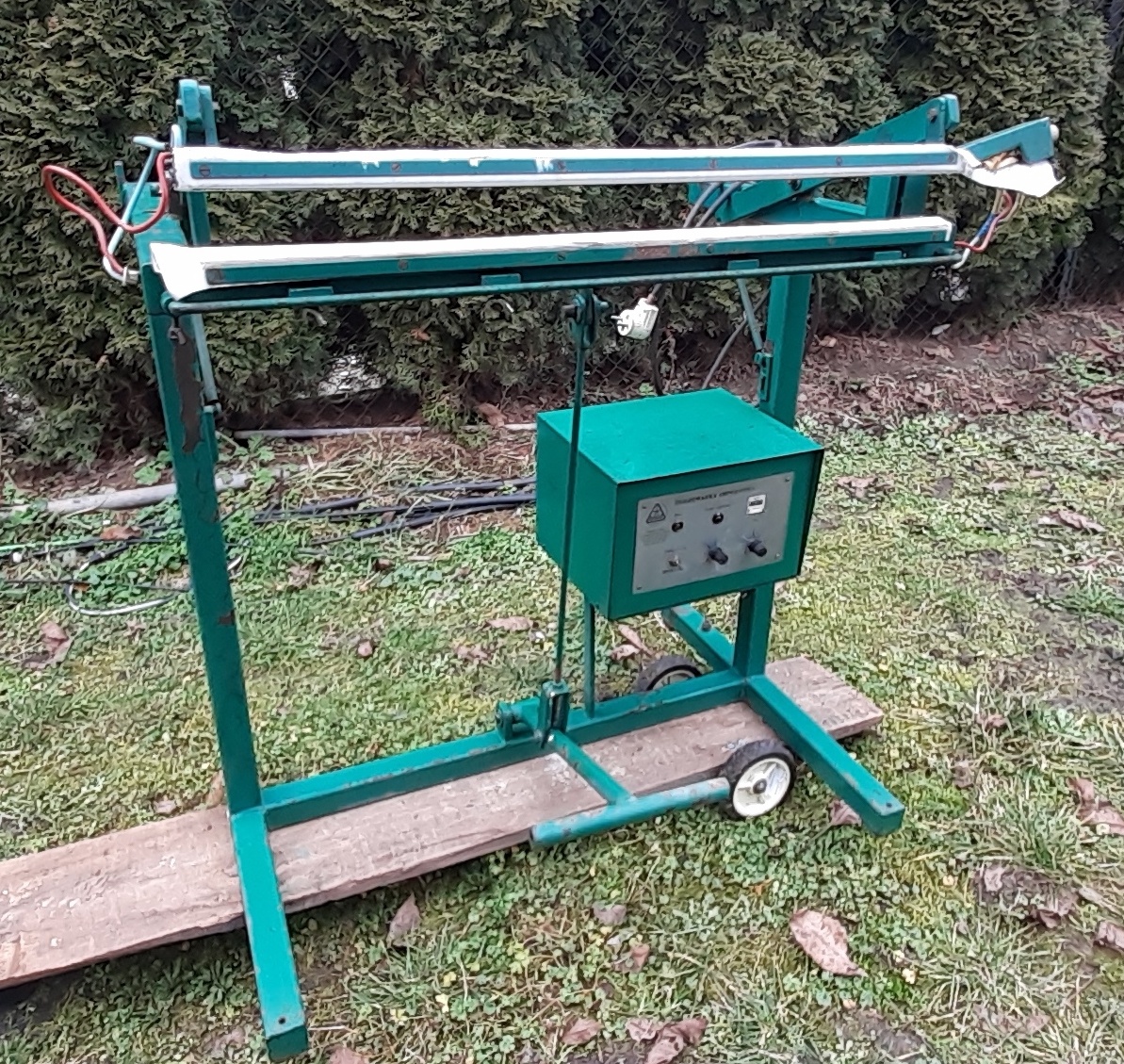 Sprzedam zgrzewarkę szczękową do folii PE/PP.