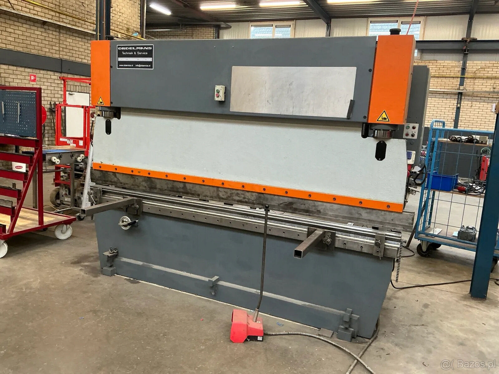 Hydrauliczna prasa krawędziowa CNC 70 t,gięcia 2500 mm,7 osi