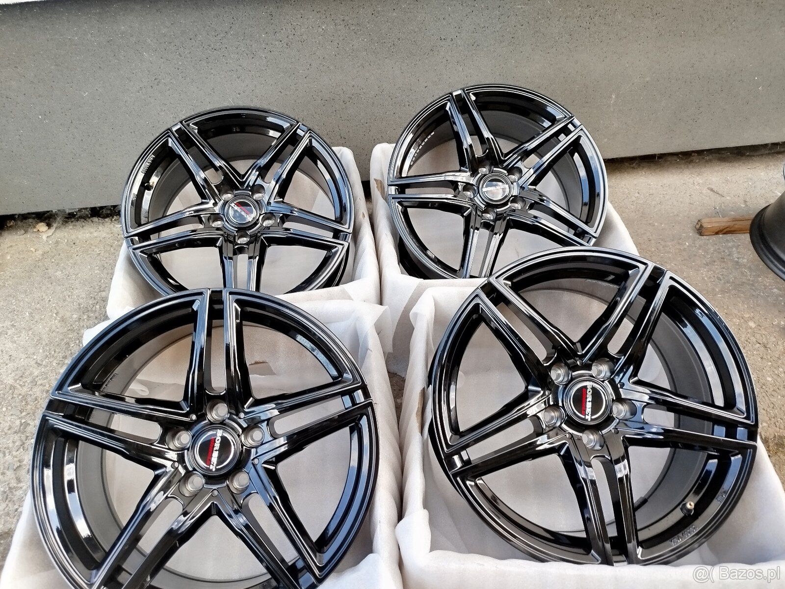 A44# Alufelgi BORBET Demo 5x120 18" 8j Et 30 BMW E90 E91 E9