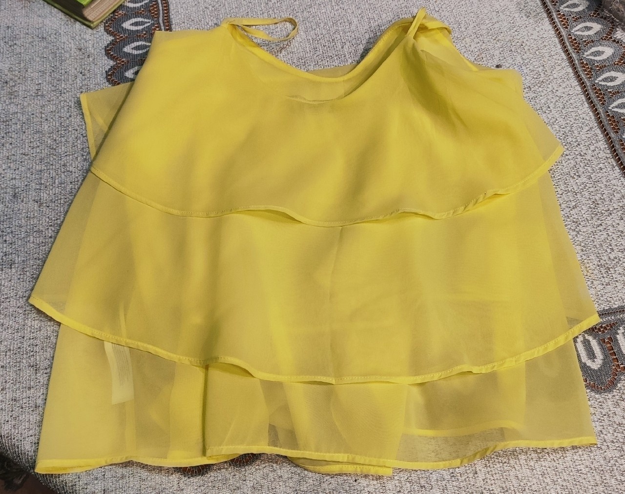 Bananowy top TERRANOVA rozm. M/38