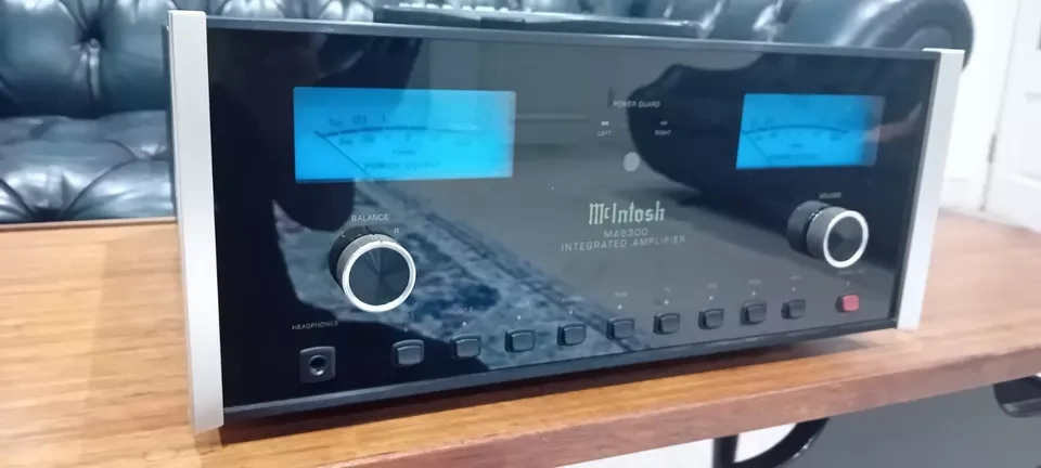 McIntosh MA6300