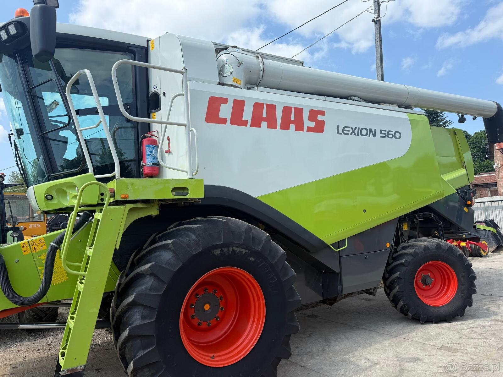 Kombajn zbozowy Claas Lexion 560 heder V750 rok pr 2005 spro