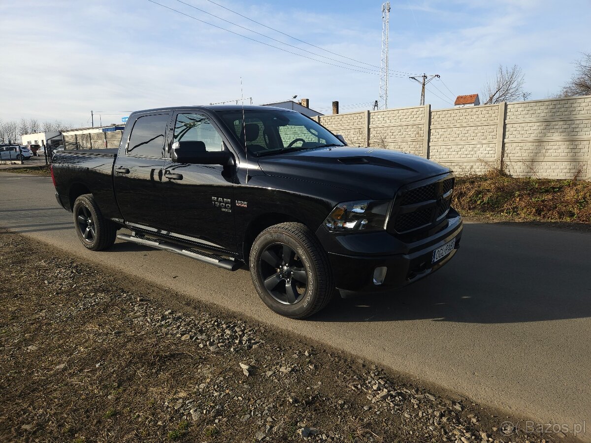 DODGE RAM 1500 5.7 HEMI 4X4