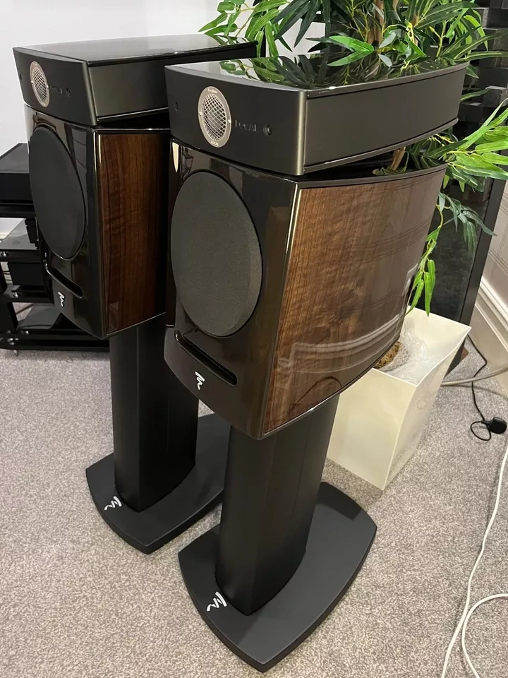 Focal Diablo Utopia Evo III 3 ( Price: 4800 EUR )