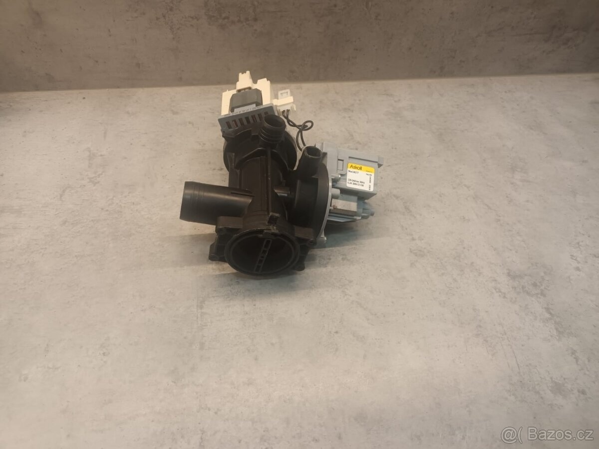 Pompa z pralki Whirlpool FSCR 10432