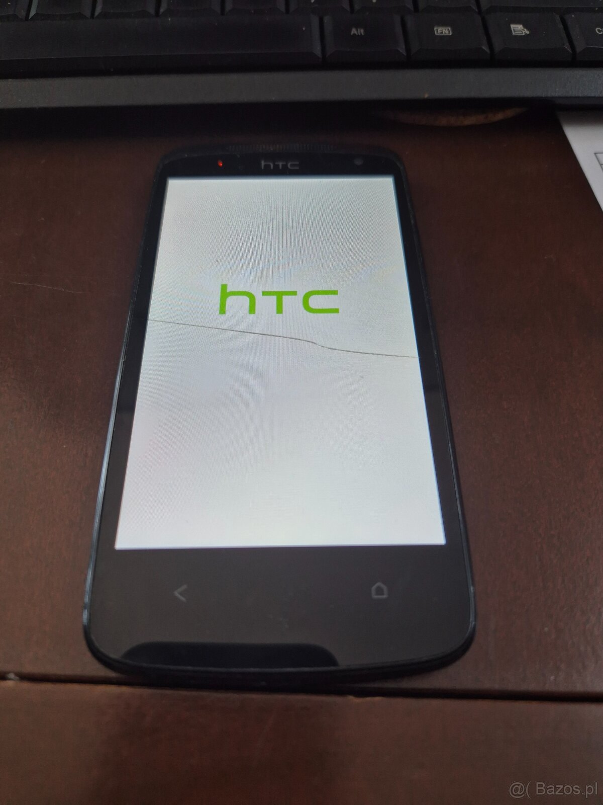 Sprzedam telefon komórkowy HTC Desire 500