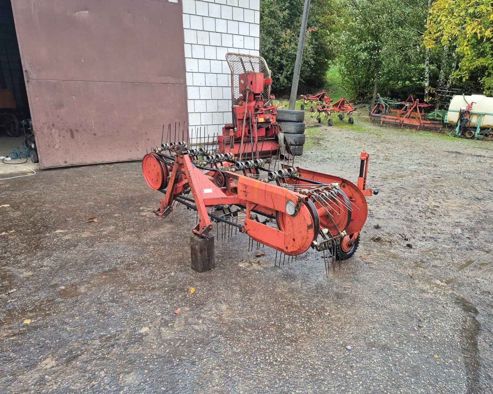 Przewracarka zgrabiarka taśmowa taśmówka jugosłowiańska SIP