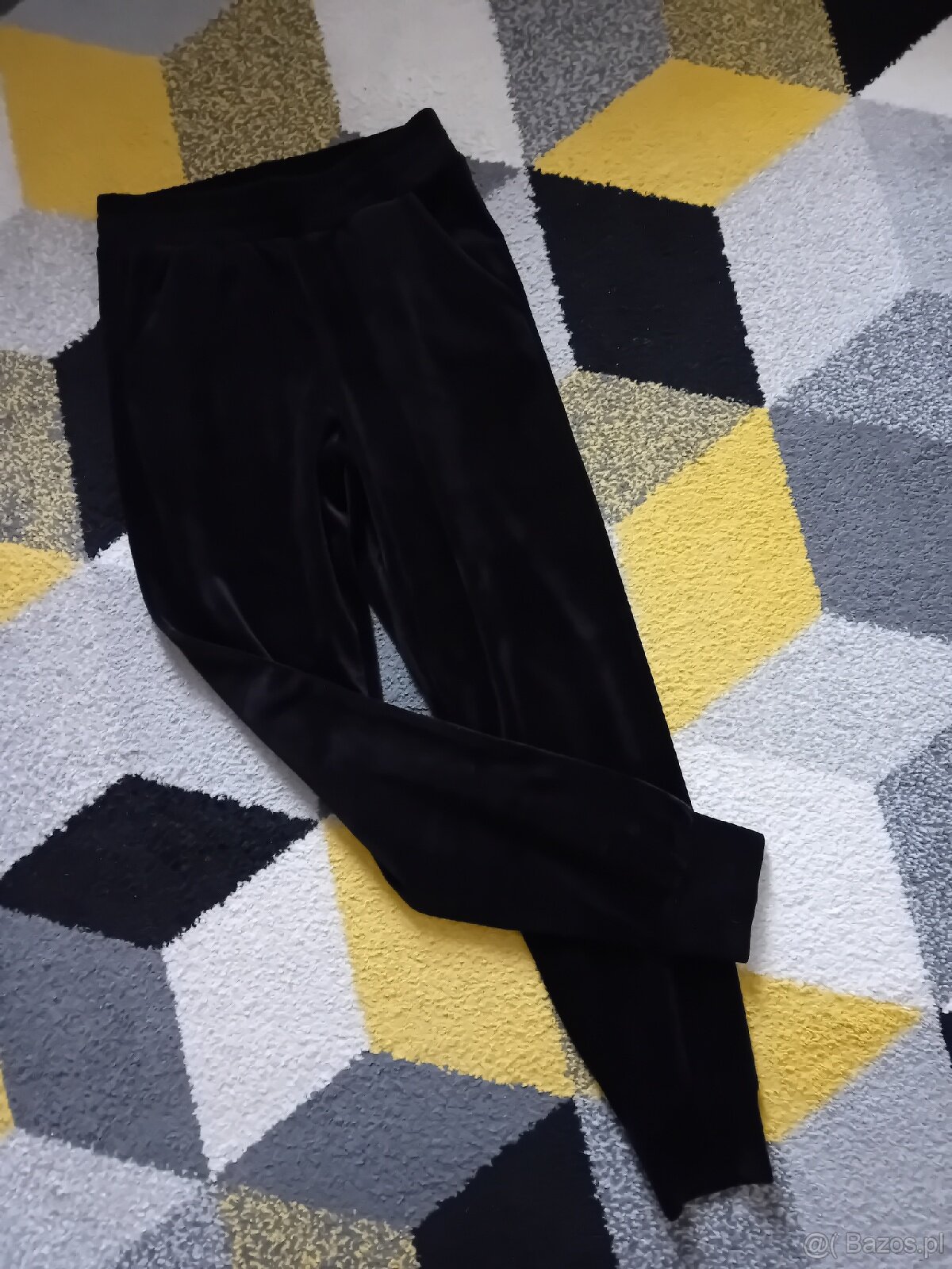 Spodnie dresowe welurowe