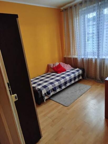 Pokój w Gdyni Cisowej – idealny dla pracującej pani