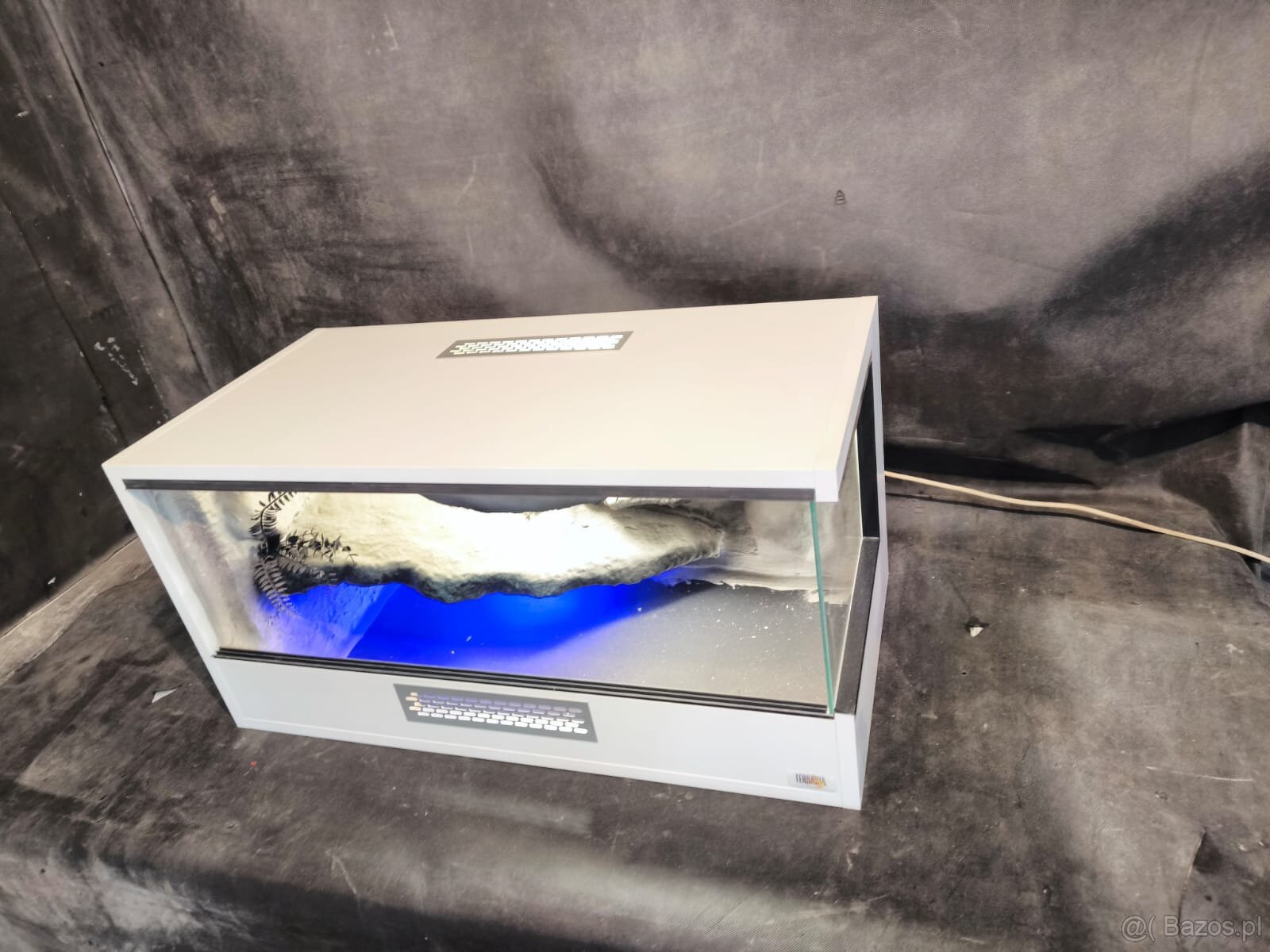 Terrarium meblowe białe pustynne stepowe wąż gekon eublefar
