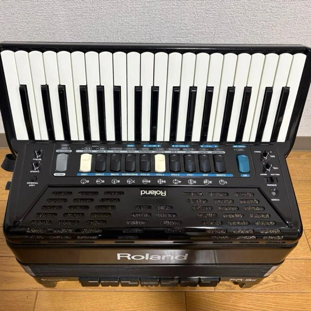 Roland V Akordeon FR-3x