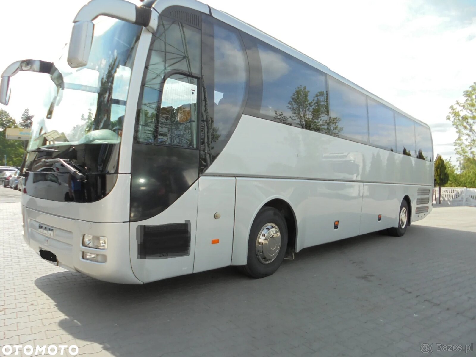 MAN R07 Lions Coach