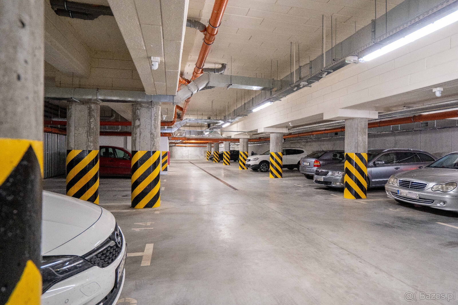Wynajmę MIEJSCE PARKINGOWE przy Hallera