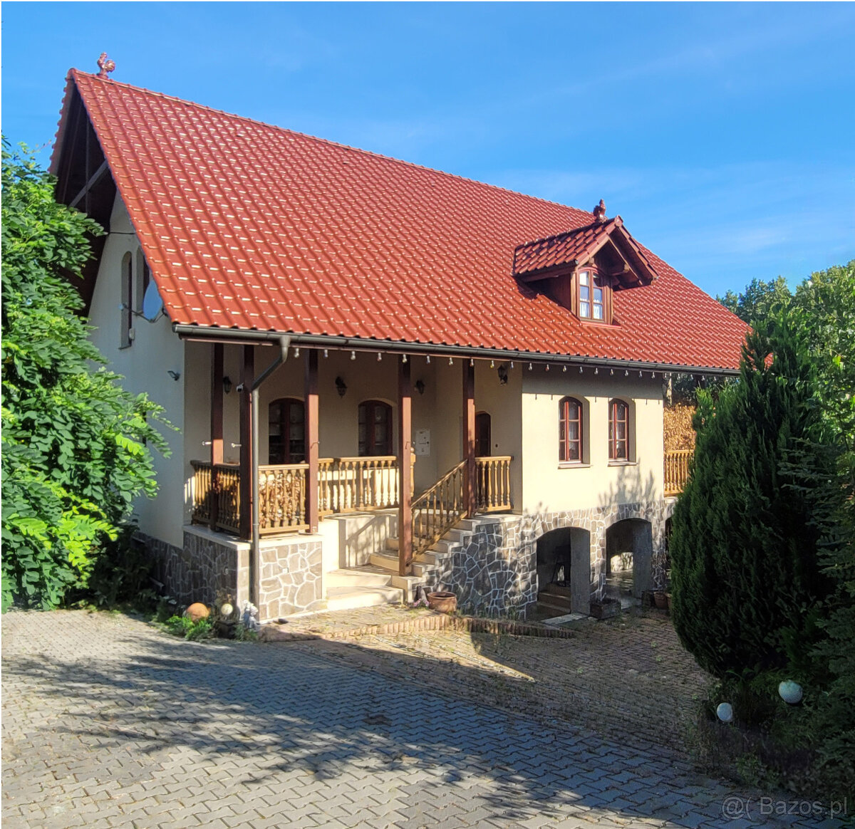 Duzy dom 230m2 z duza działką (54ar)