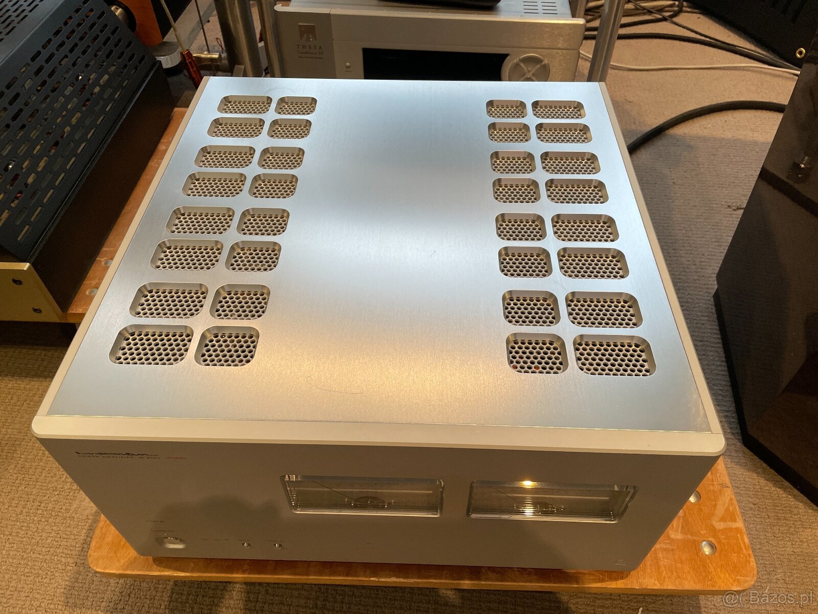 Luxman M900u - (Price: 4500 EUR)