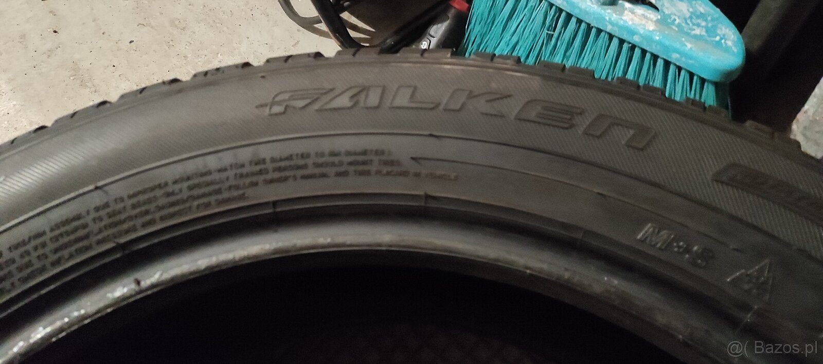 Opony zimowe225/55r19falken