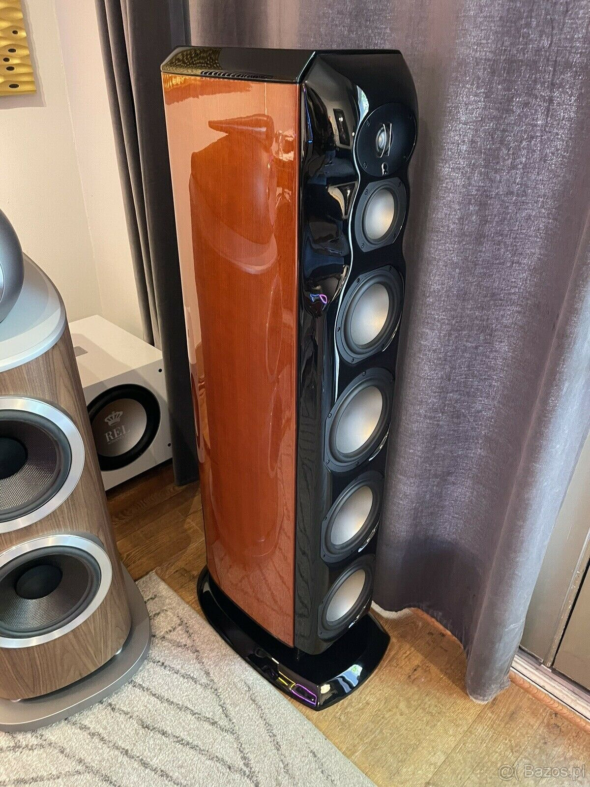 Revel Ultima Salon 2  ---- Price: 3500 EUR