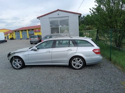 Mercedes -Benz E 220 CDI