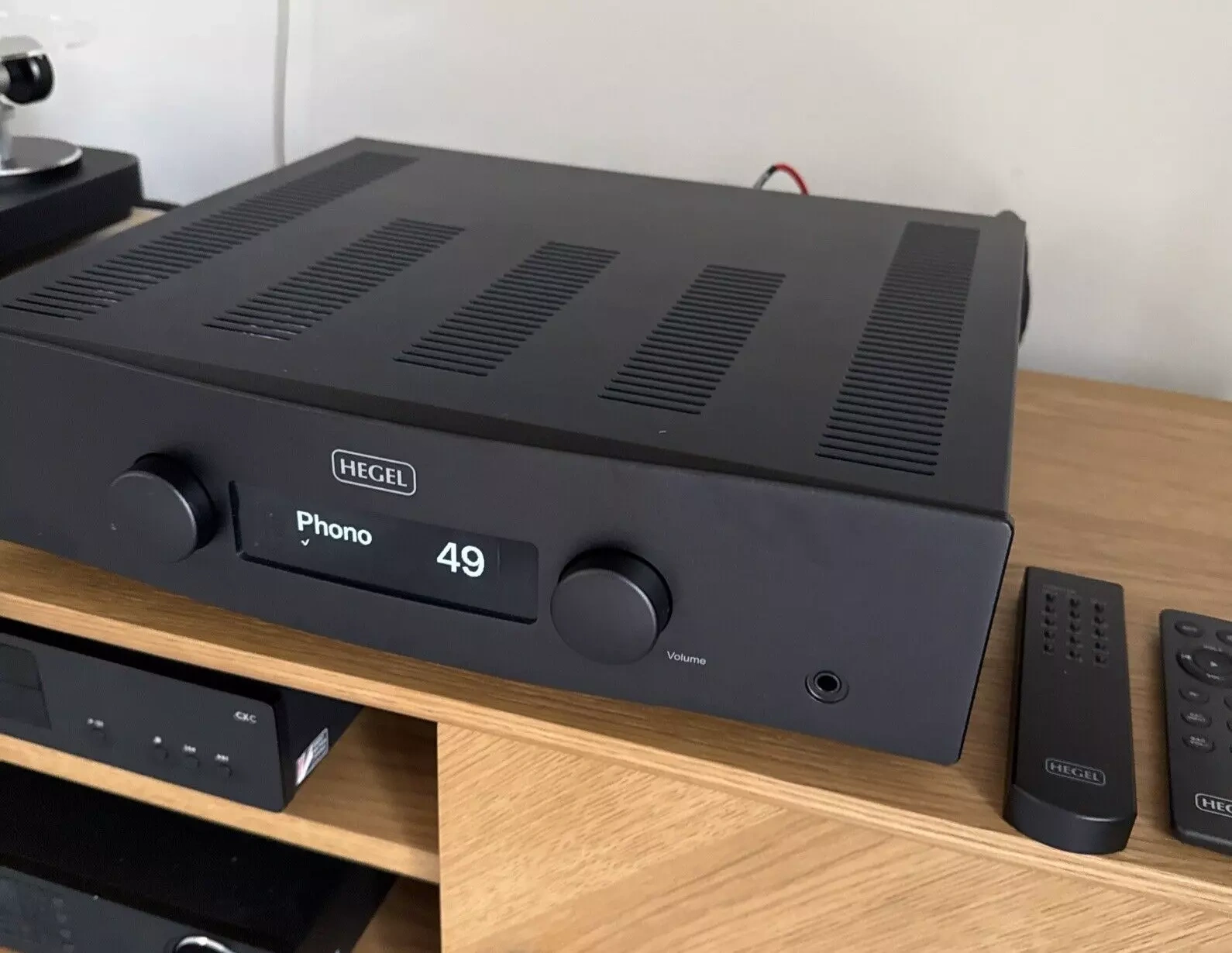 Hegel H190V ( Price :1600 EUR )