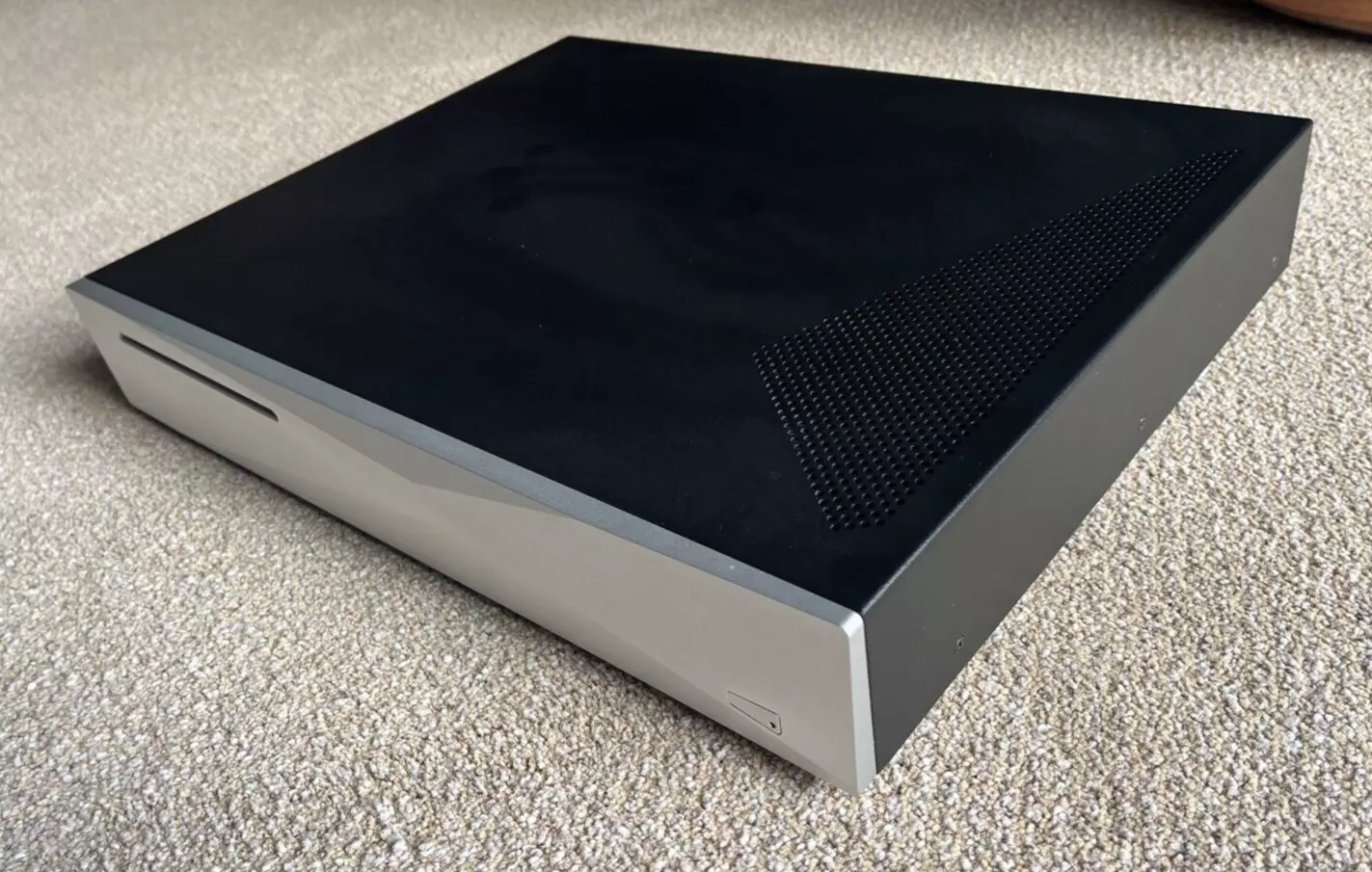 Innuos Zenith MK3 1TB ( Price : 1500 EUR )