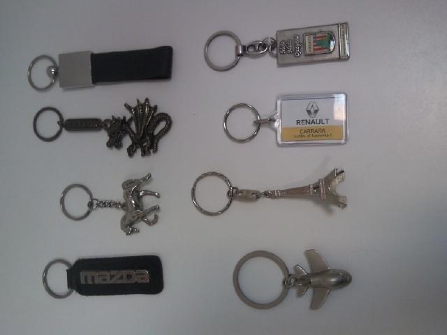Breloki do kluczy Nissan,Alfa Romeo,Renault ,Ferrari .inne k