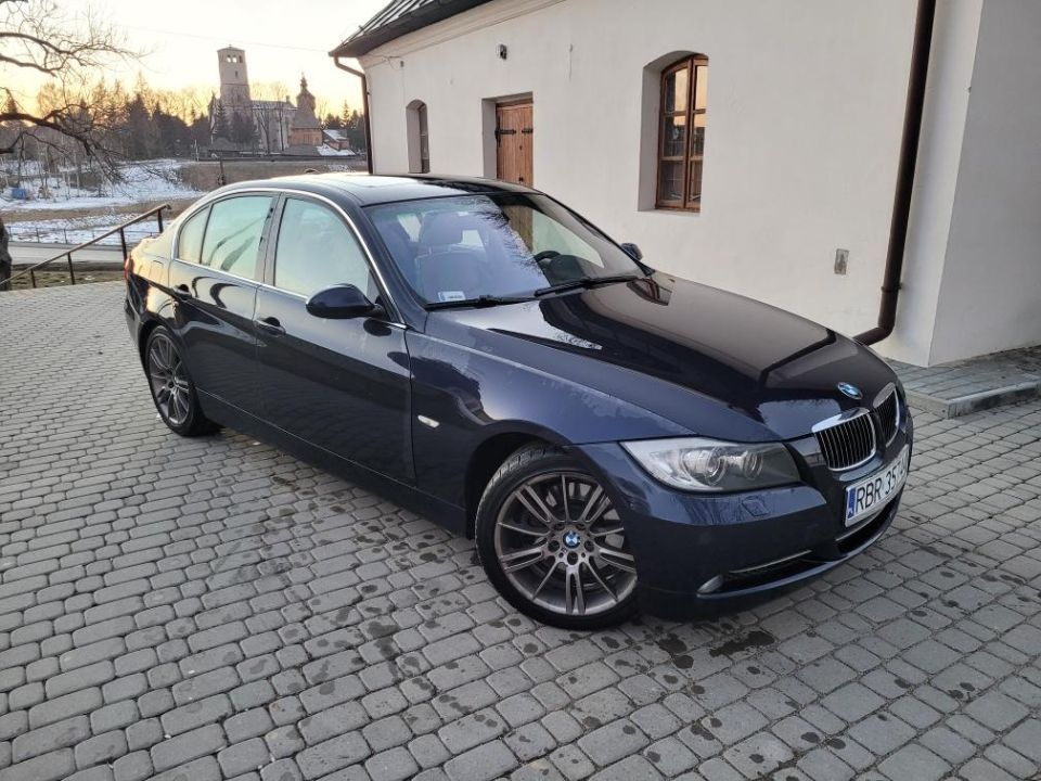 BMW e90 3.0 258km lpg
