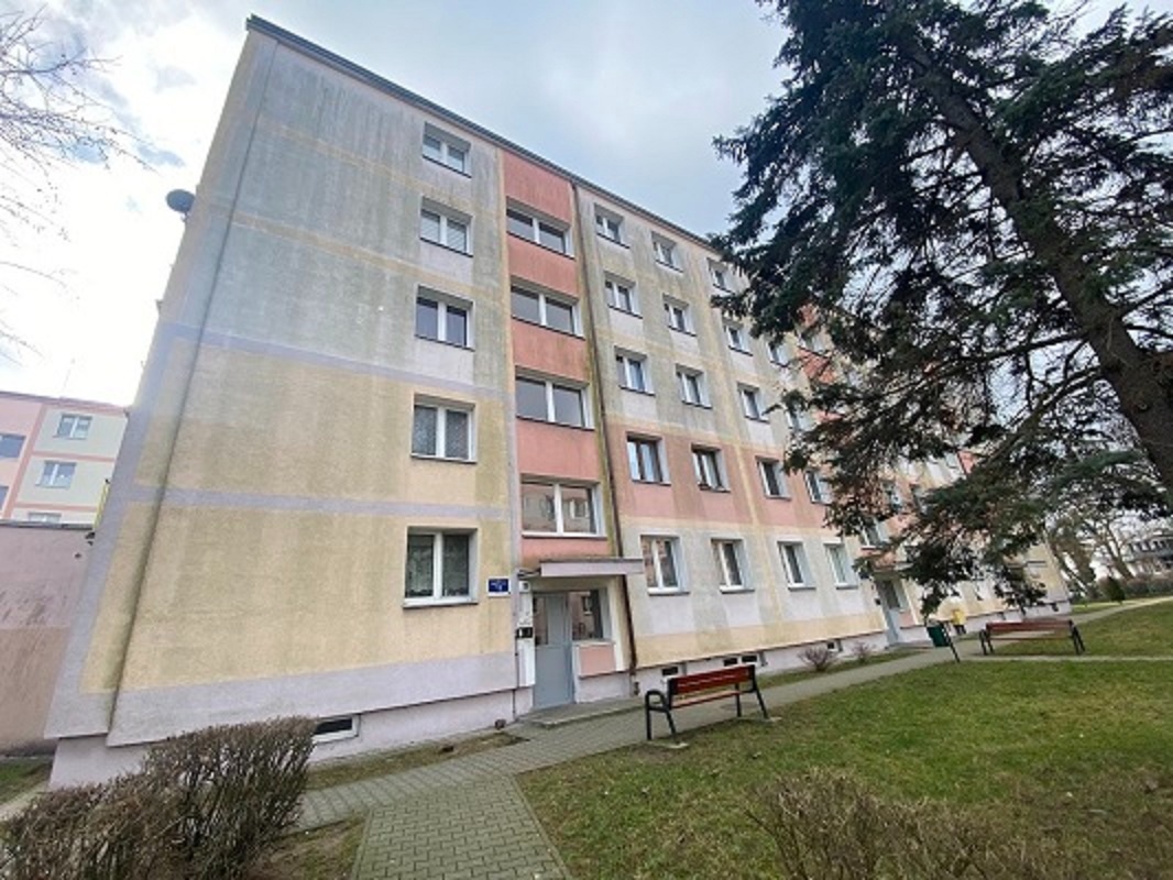 2 pokoje, 33.50m2, III piętro, umeblowane, Os.Kaliniec