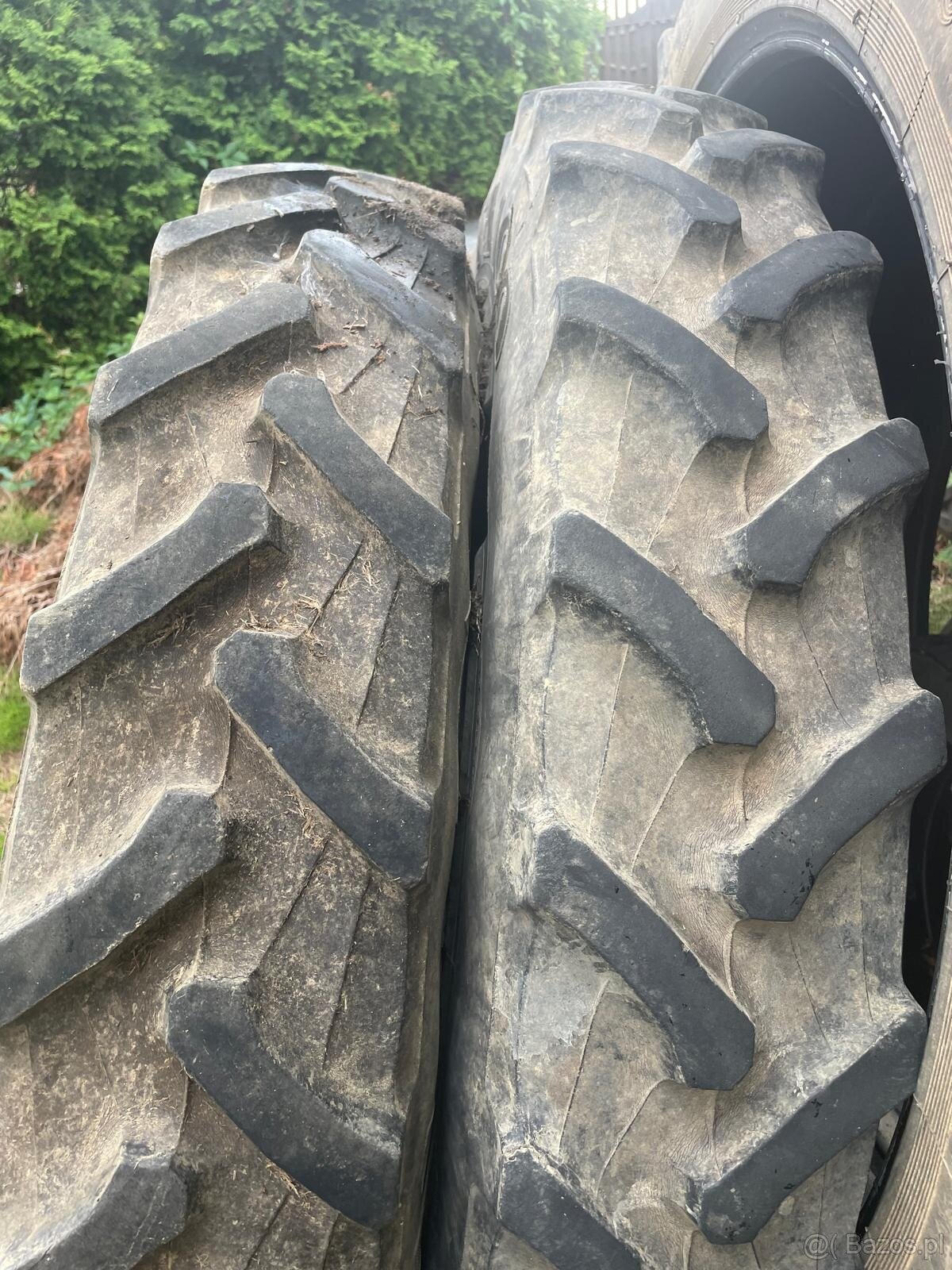 opony 230/95r36 PIRELLI bieżnik ok 3 cm nie naprawiane 9,5-3