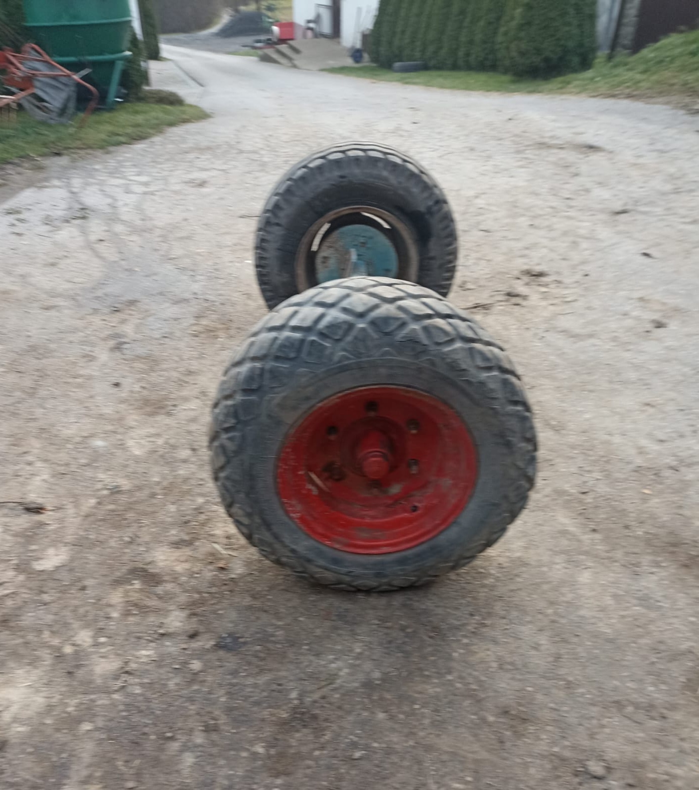 Oś hamowana od przyczepy samozbierającej