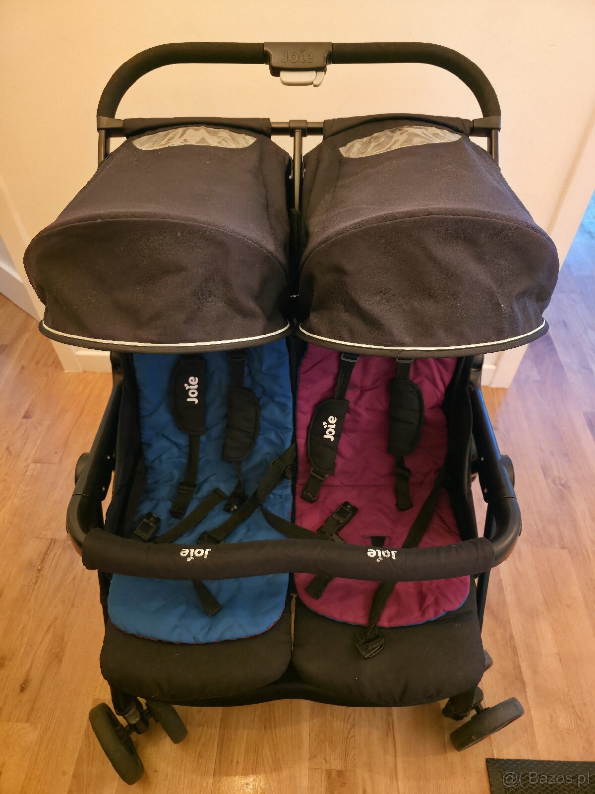 Bliźniaczy wózek spacerowy Joie Aire Twin