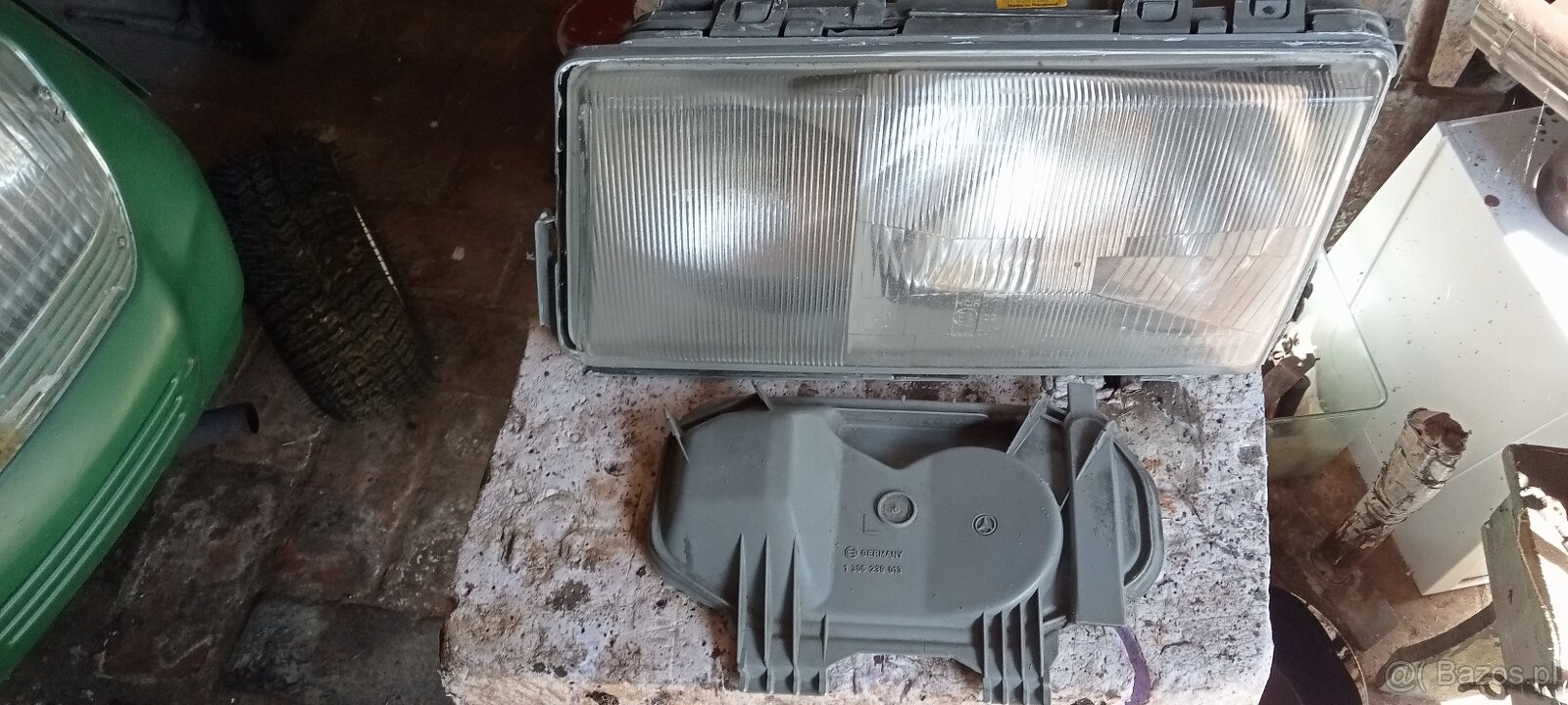 Lampa przednia do samochodu osobowego Mercedes w 190