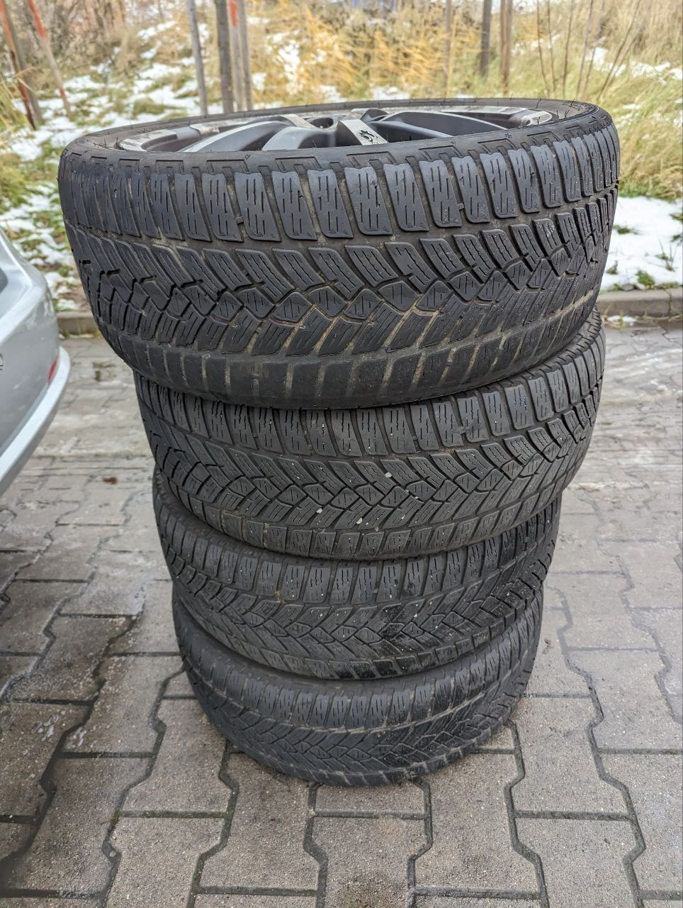 Sprzedam koła zimowe 225/45. r 17, 2020
