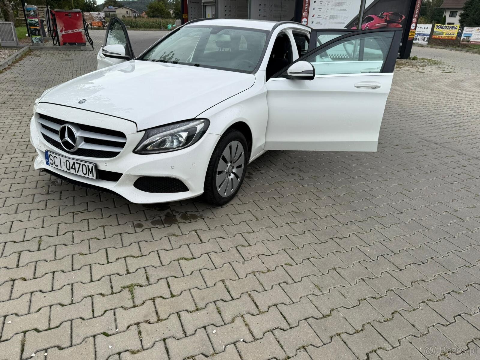 Mercedes-Benz 220 D 4MATIC