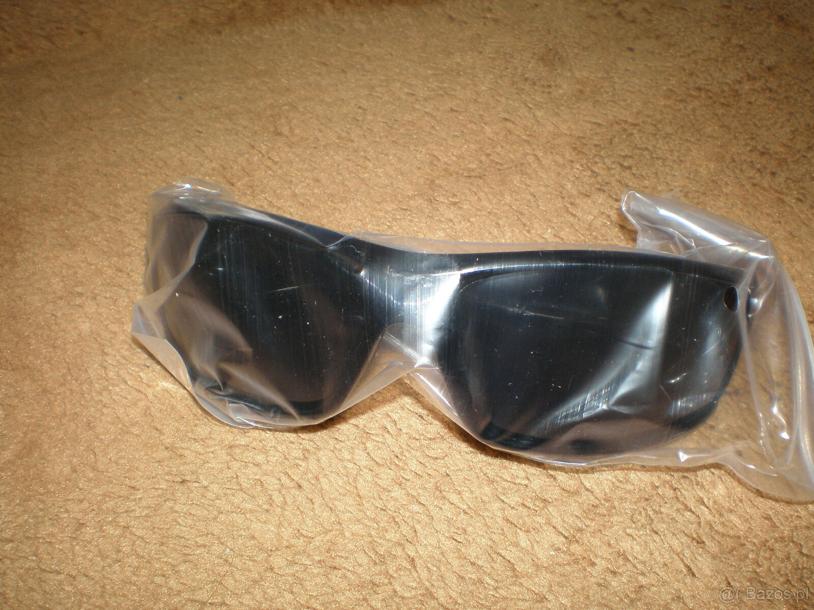 Nowe okulary przeciwsłoneczne HD Polar View w kolorze czarny