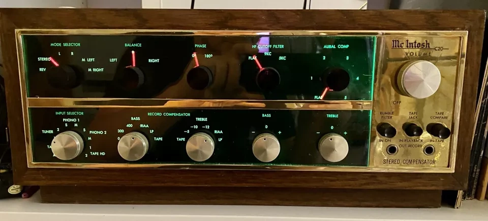 Mcintosh C20 ( Price: 2000 EUR )