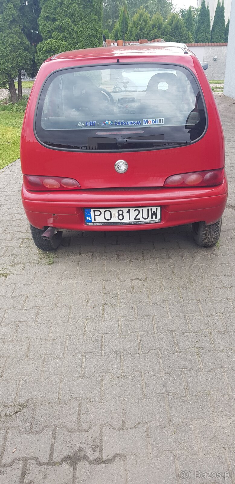 600