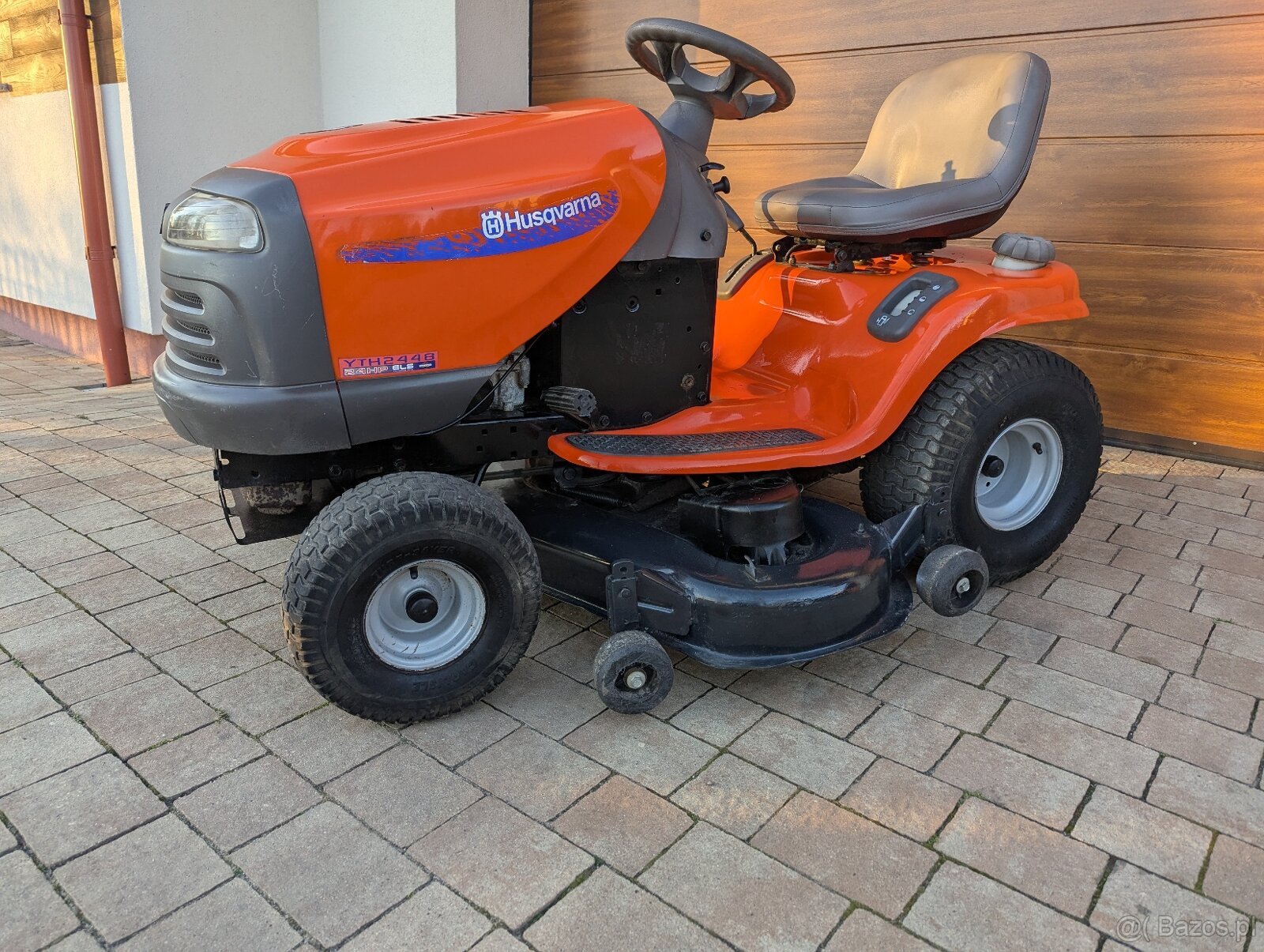 Traktorek kosiarka Husqvarna YTH 2448, profesjonalna, 24KM,