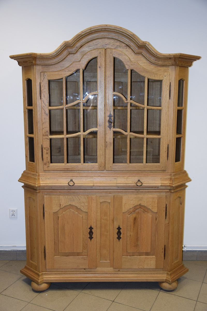 kredens z drewna dębowego - jak nowy